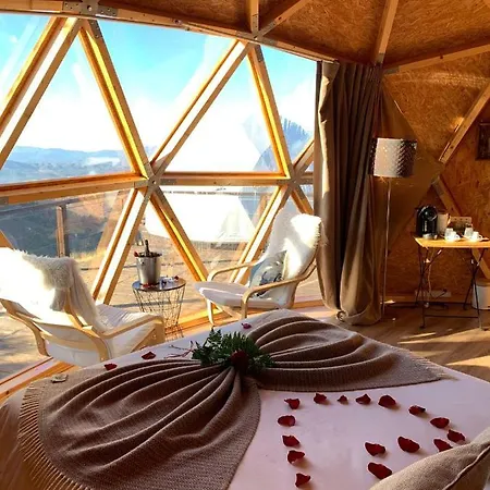 Natura Glamping Alcongosta Exterior photo