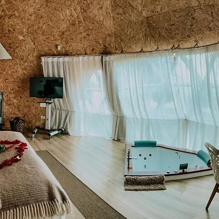 Natura Glamping Alcongosta Exterior photo