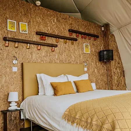 Natura Glamping Alcongosta Exterior photo