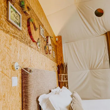 Natura Glamping Alcongosta Exterior photo